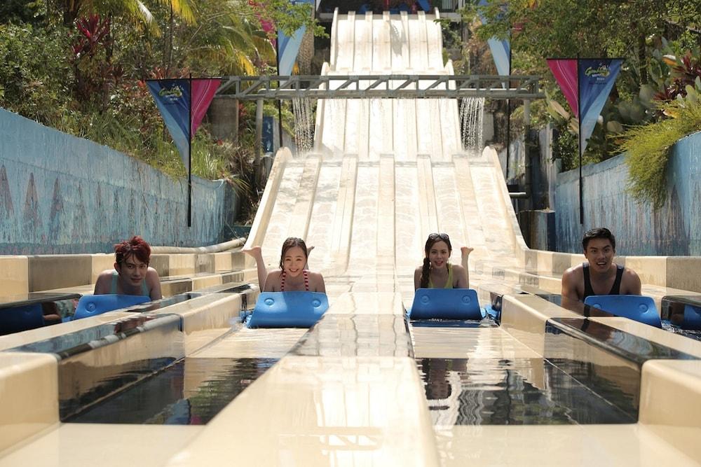 Arabian Bay Resort@ Bukit Gambang Resort City ภายนอก รูปภาพ